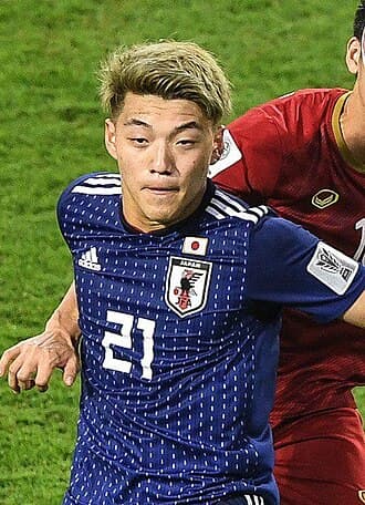 堂安律